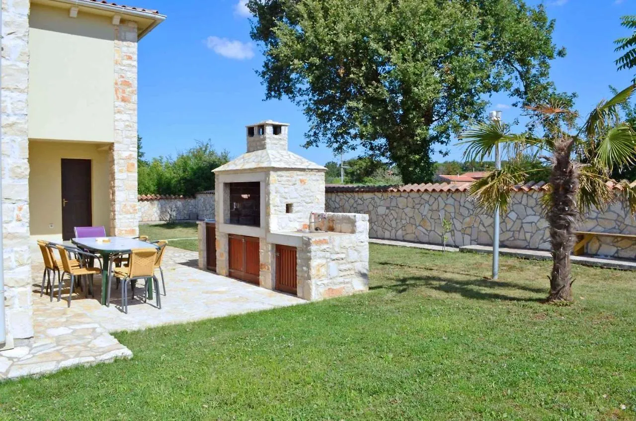 Holiday Home In Medulin/Istrien 9246